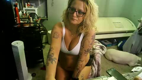 Snapshot of tattooeddirtyteacher chatting on February 17, 8:52 am Lisa Lovely online show from February 17, 8:52 am