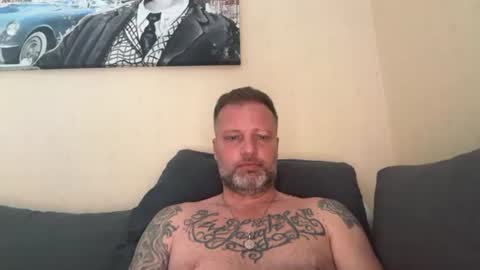 Snapshot of tattoomanforgirls chatting on July 1, 7:32 am tattoomanforgirls online show from July 1, 7:32 am