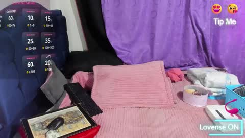 Snapshot of taty_stone chatting on February 24, 11:43 am tatta online show from February 24, 11:43 am