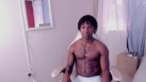 Snapshot of tau_montes chatting on October 27, 2:43 pm tau_montes online show from October 27, 2:43 pm