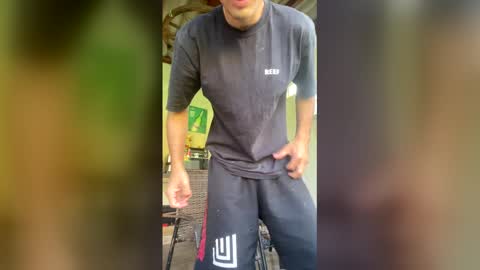 Snapshot of taulerfox chatting on February 19, 12:01 pm Caito online show from February 19, 12:01 pm