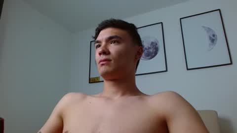 Snapshot of taurus4k chatting on February 8, 1:00 am taurus4k online show from February 8, 1:00 am