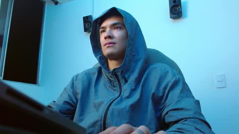 Snapshot of taurus4k chatting on February 12, 2:24 am taurus4k online show from February 12, 2:24 am