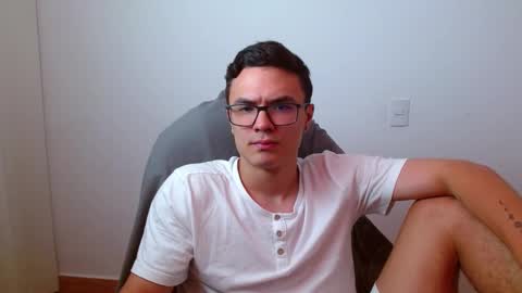 Snapshot of taurus4k chatting on March 6, 12:10 am taurus4k online show from March 6, 12:10 am