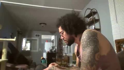 Snapshot of taurusbaeforever chatting on April 7, 2:23 am taurusbaeforever online show from April 7, 2:23 am