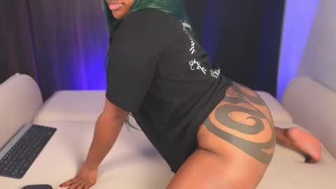 Snapshot of taurussfaiiry chatting on March 4, 3:01 am taurussfaiiry online show from March 4, 3:01 am