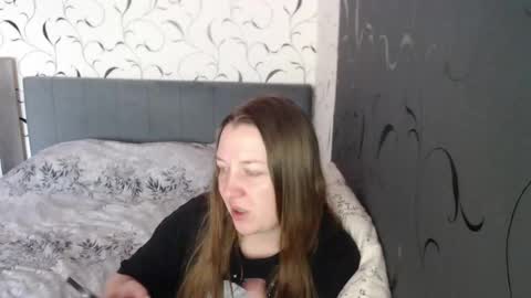 Snapshot of taxxxu chatting on May 9, 8:41 am Diana online show from May 9, 8:41 am