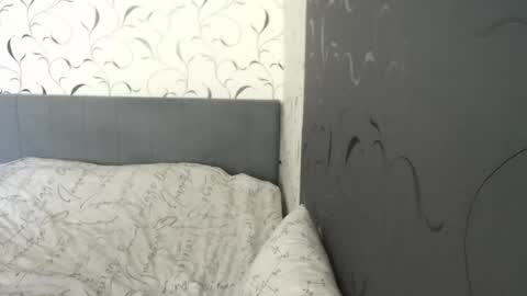 Snapshot of taxxxu chatting on May 13, 6:33 am Diana online show from May 13, 6:33 am