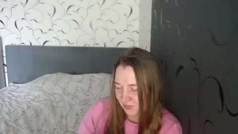 Snapshot of taxxxu chatting on May 16, 6:54 am Diana online show from May 16, 6:54 am