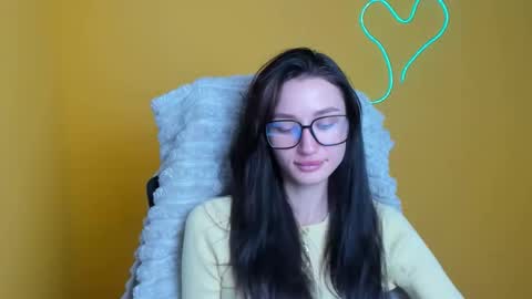 Taya online show from December 4, 12:58 pm