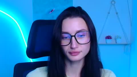 Taya online show from December 19, 12:23 pm