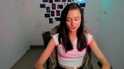 Snapshot of tayavibe chatting on July 7, 5:54 am Taya online show from July 7, 5:54 am