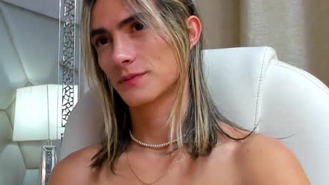 Snapshot of tayler_swift1 chatting on January 23, 10:01 am tayler_swift1 online show from January 23, 10:01 am