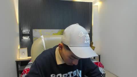 TAYLER online show from December 19, 3:24 am