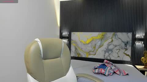 TAYLER online show from January 15, 3:22 am