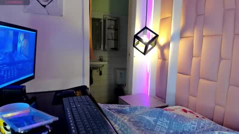 TAYLER online show from January 15, 3:27 pm