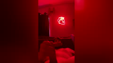 Snapshot of taylor1424 chatting on February 21, 5:47 pm taylor1424 online show from February 21, 5:47 pm