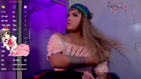 taylor__smith_ online show from April 29, 3:21 am