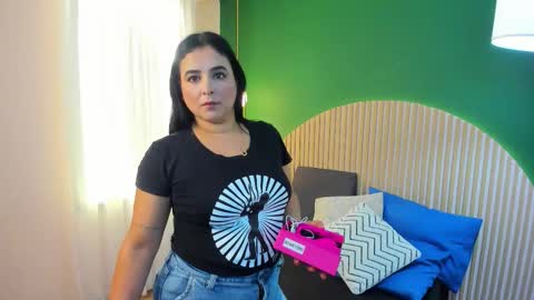 Taylor Bennet online show from November 20, 11:43 am