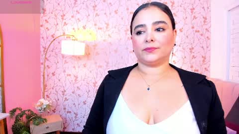 Snapshot of taylor_bennet chatting on June 18, 12:31 pm Taylor Bennet online show from June 18, 12:31 pm