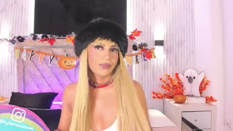 Taylor Harveey online show from October 28, 8:11 pm