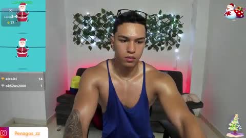 Snapshot of taylor_johnn chatting on December 18, 5:10 pm Penagos zz    online show from December 18, 5:10 pm