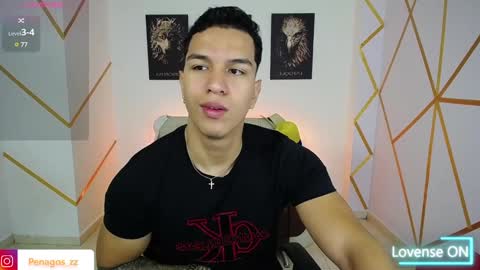 Snapshot of taylor_johnn chatting on February 17, 1:32 pm Penagos zz    online show from February 17, 1:32 pm
