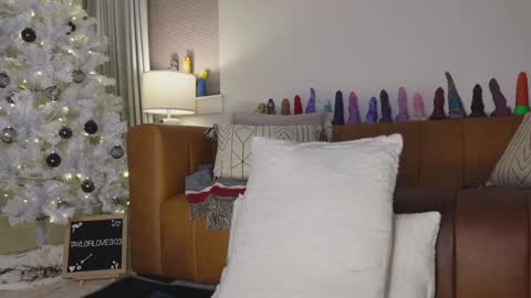 Taylor --  online show from November 20, 11:21 am