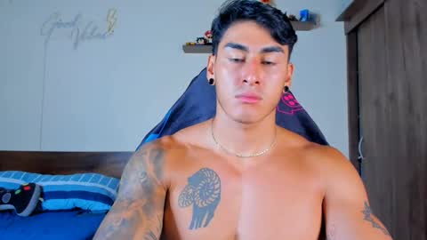 taylor_mclane1 online show from April 7, 2:50 pm