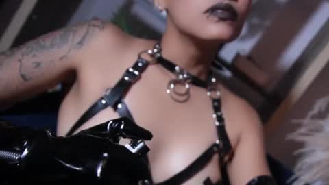 Taylor online show from March 6, 7:21 pm