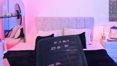 Snapshot of taylormaxwell chatting on January 31, 8:29 pm Taylor online show from January 31, 8:29 pm