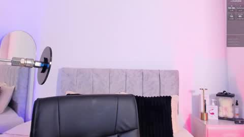 Snapshot of taylormaxwell chatting on February 12, 8:04 pm Taylor online show from February 12, 8:04 pm