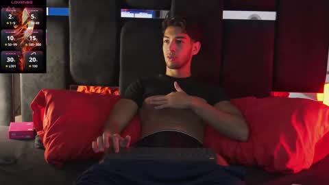 taylorsmiths_ online show from January 15, 3:44 am