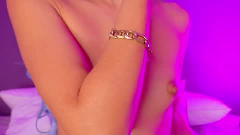 TAYLOR  online show from January 5, 5:27 pm