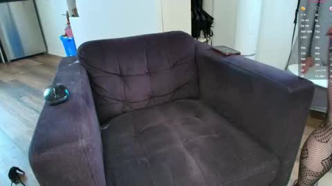 Taylor Tait online show from February 9, 8:13 pm