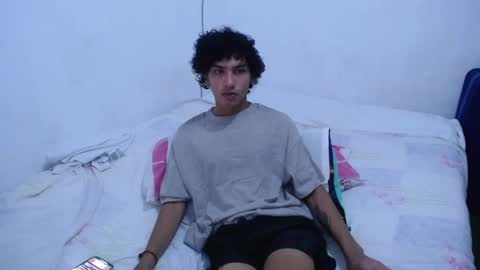 Snapshot of tayronx33 chatting on December 14, 6:09 pm Tayron online show from December 14, 6:09 pm