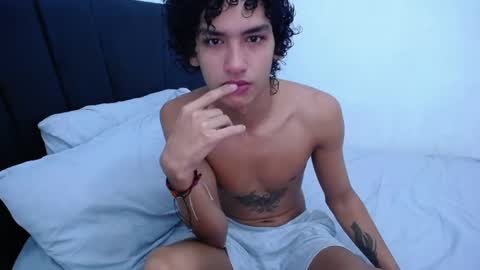 Snapshot of tayronx33 chatting on January 12, 3:57 pm Tayron online show from January 12, 3:57 pm