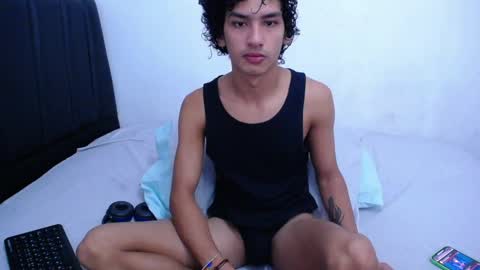 Snapshot of tayronx33 chatting on January 16, 8:25 pm Tayron online show from January 16, 8:25 pm