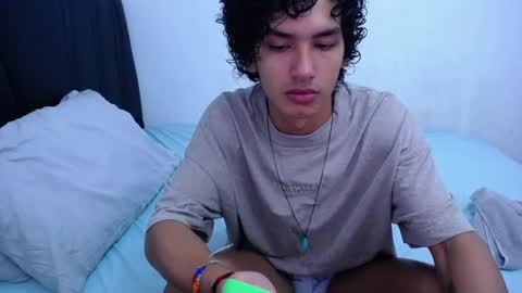 Snapshot of tayronx33 chatting on January 19, 5:18 pm Tayron online show from January 19, 5:18 pm