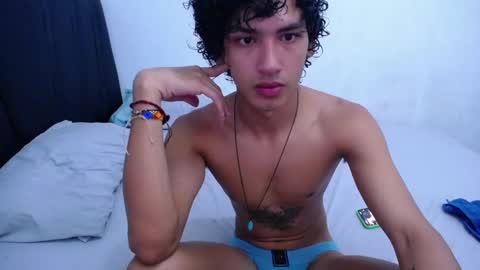 Snapshot of tayronx33 chatting on January 23, 11:26 pm Tayron online show from January 23, 11:26 pm