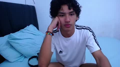 Snapshot of tayronx33 chatting on January 29, 4:52 pm Tayron online show from January 29, 4:52 pm