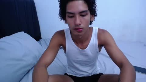 Snapshot of tayronx33 chatting on February 16, 3:38 pm Tayron online show from February 16, 3:38 pm