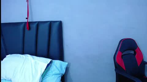 Snapshot of tayronx33 chatting on October 2, 5:20 pm Tayron online show from October 2, 5:20 pm