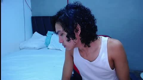 Snapshot of tayronx33 chatting on October 5, 5:22 pm Tayron online show from October 5, 5:22 pm