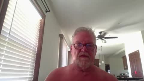 Snapshot of tc5350ranch chatting on July 19, 6:55 pm ybnorml online show from July 19, 6:55 pm