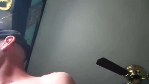 Snapshot of tdave486 chatting on June 1, 1:02 pm tdave486 online show from June 1, 1:02 pm