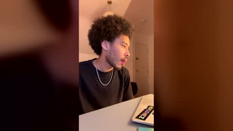 Snapshot of tdr1998 chatting on February 17, 2:57 pm tdr1998 online show from February 17, 2:57 pm