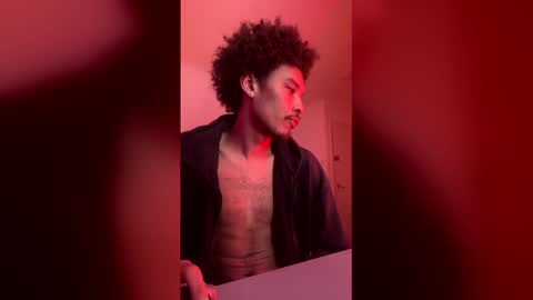 Snapshot of tdr1998 chatting on February 24, 11:30 am tdr1998 online show from February 24, 11:30 am