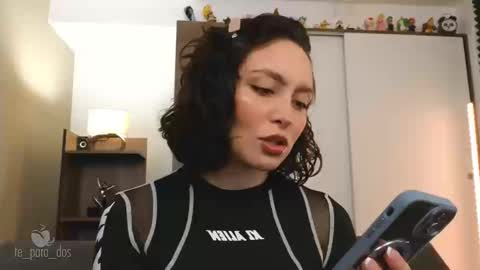 Snapshot of te_para_dos chatting on September 15, 4:40 pm Leo and Luna online show from September 15, 4:40 pm