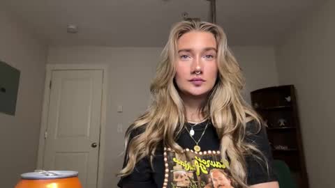 Katy online show from November 16, 3:23 am